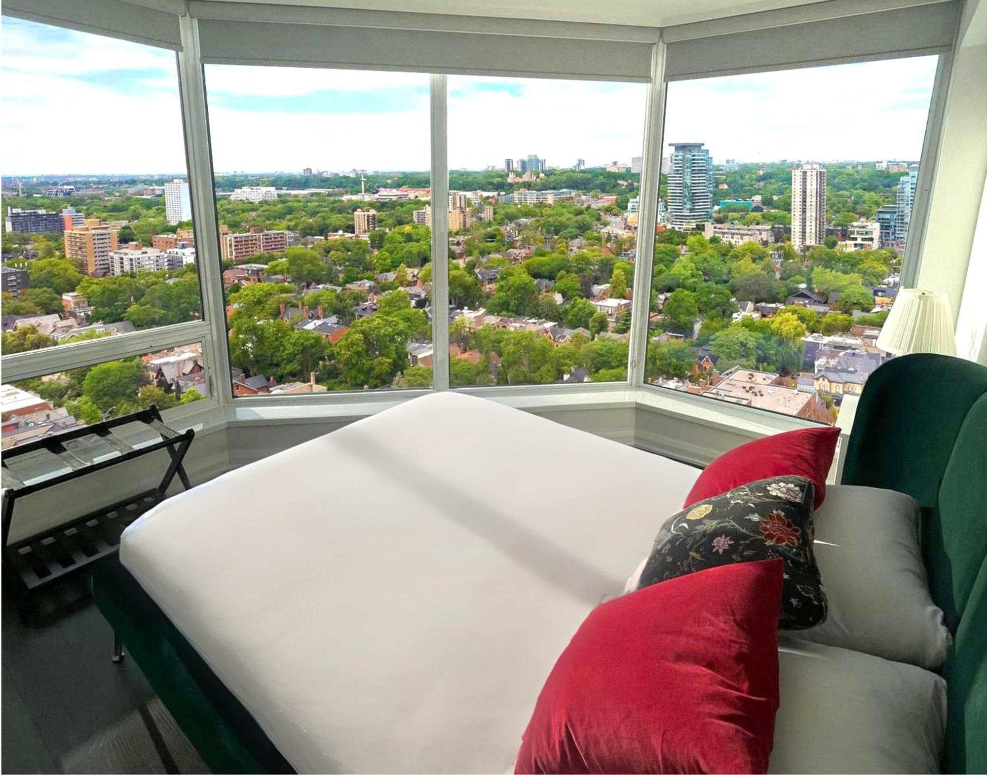 Luxury 2-Bedroom Apartment In Yorkville With The Best City View In Downtown Toronto Kültér fotó