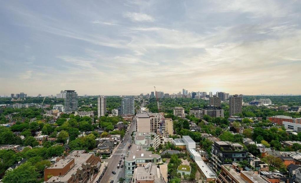 Luxury 2-Bedroom Apartment In Yorkville With The Best City View In Downtown Toronto Kültér fotó